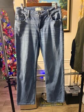 Hollister Straight Leg Jeans in Light Blue Wash